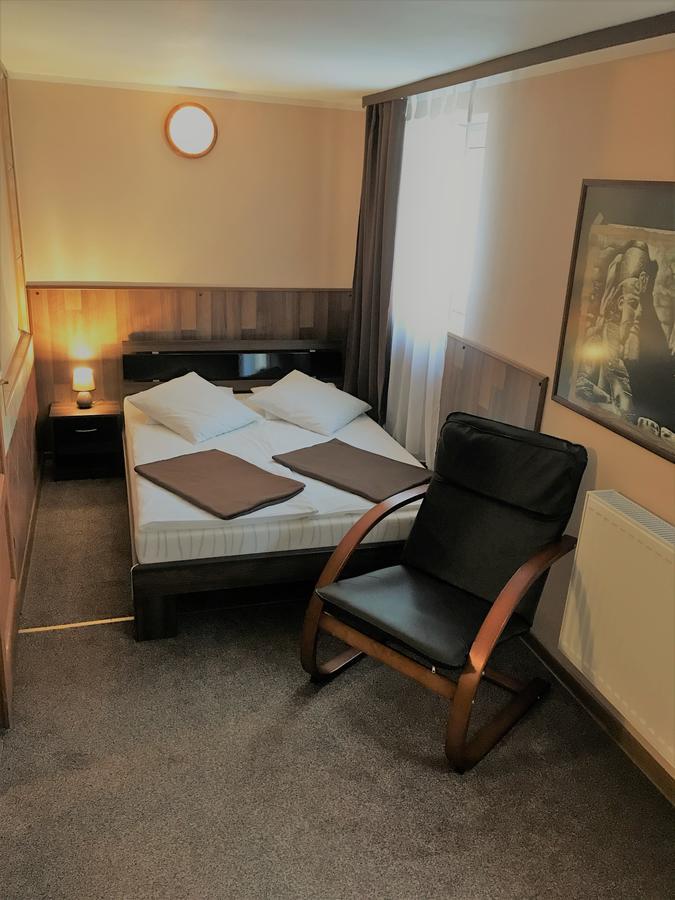 Hotel Villa Rezydentヴロツワフ エクステリア 写真