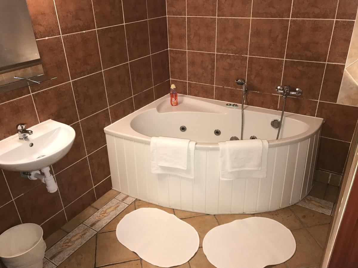 Hotel Villa Rezydentヴロツワフ エクステリア 写真